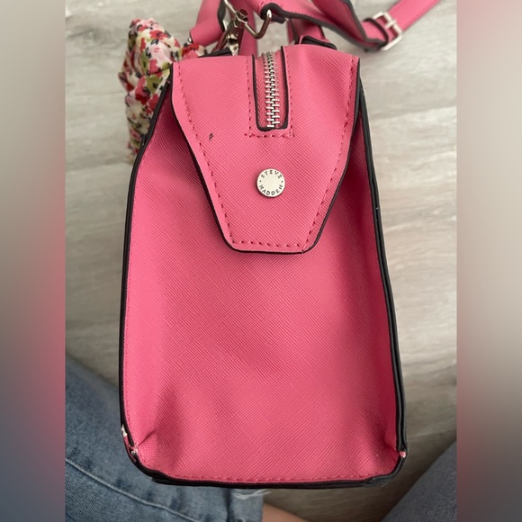 STEVE MADDEN - Bresse Crossbody Raspberry Pink - Picture 5 of 9